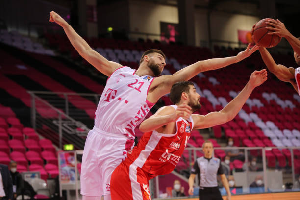 他在随后的 他在随后的